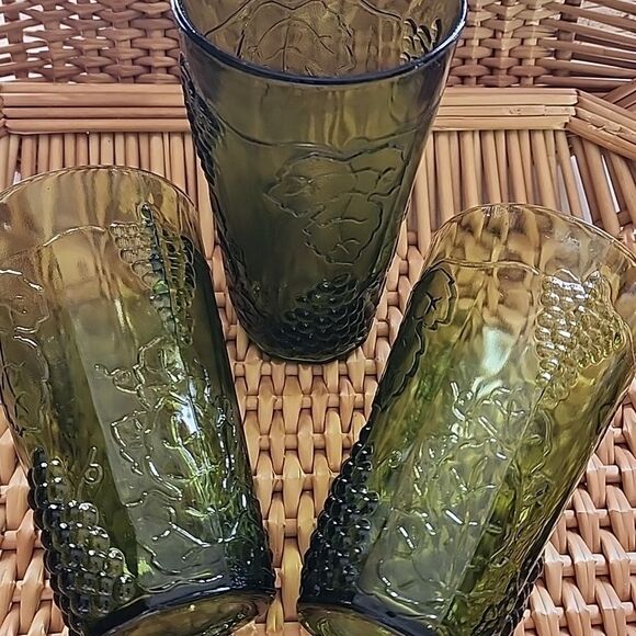 Vintage Set Of 3 Indiana Colony Harvest Grape Green Glasses - Picture 2 of 7
